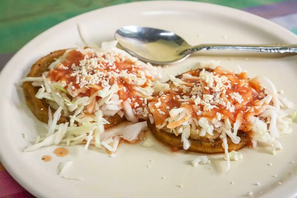 Sopes at Cenaduría Memo.